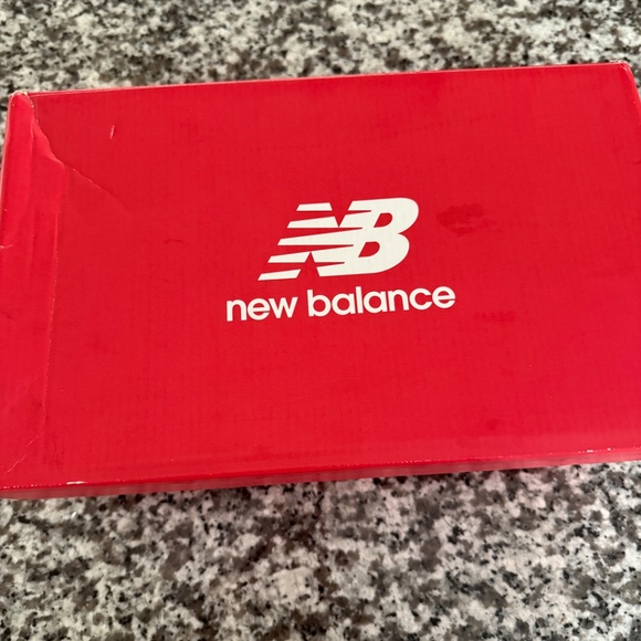 New Balance Women's DynaSoft Nergize Sport V2 Cross Trainer Sneaker - Picture 6 of 7